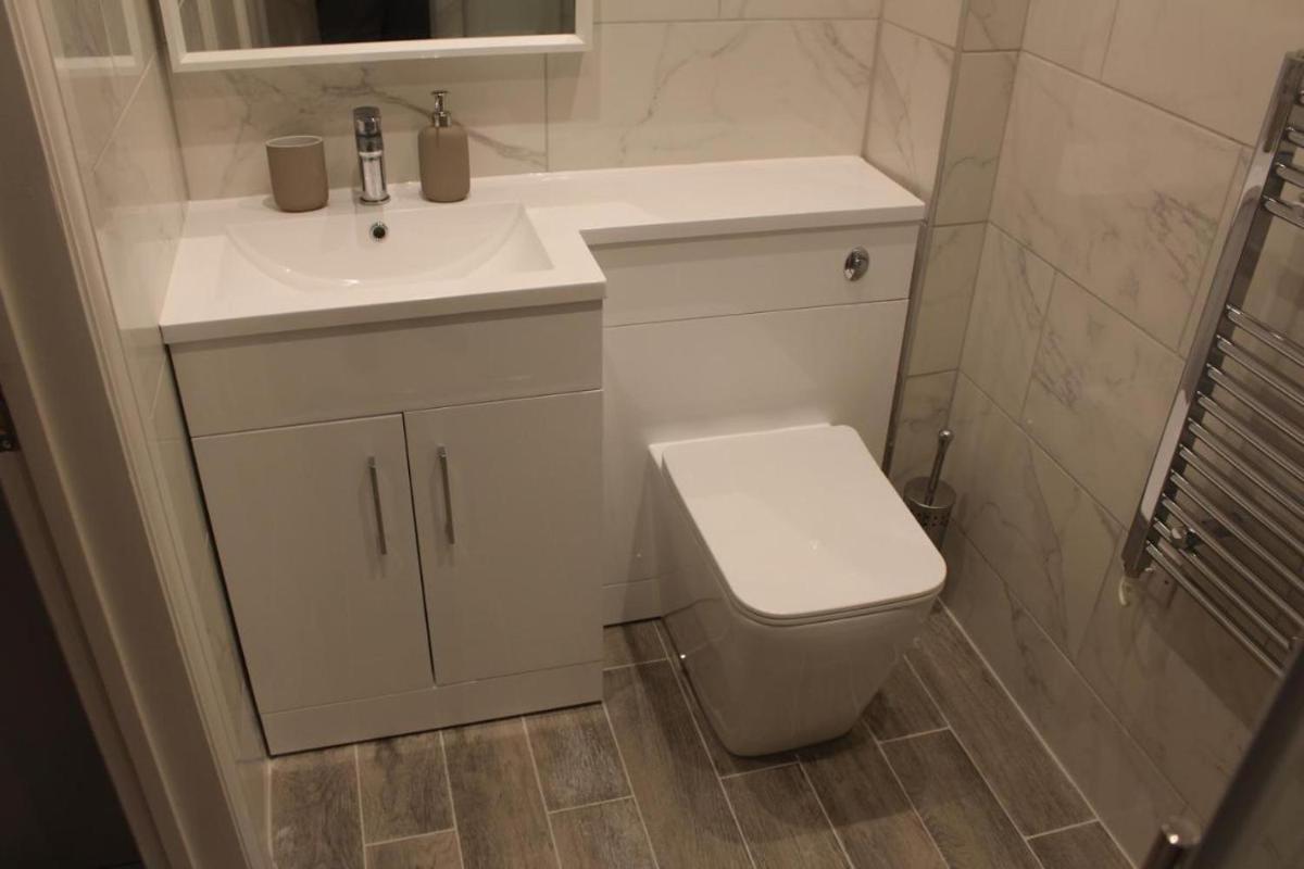 High-End Central Luton Studio - Ideal for Airport! - Hizvo