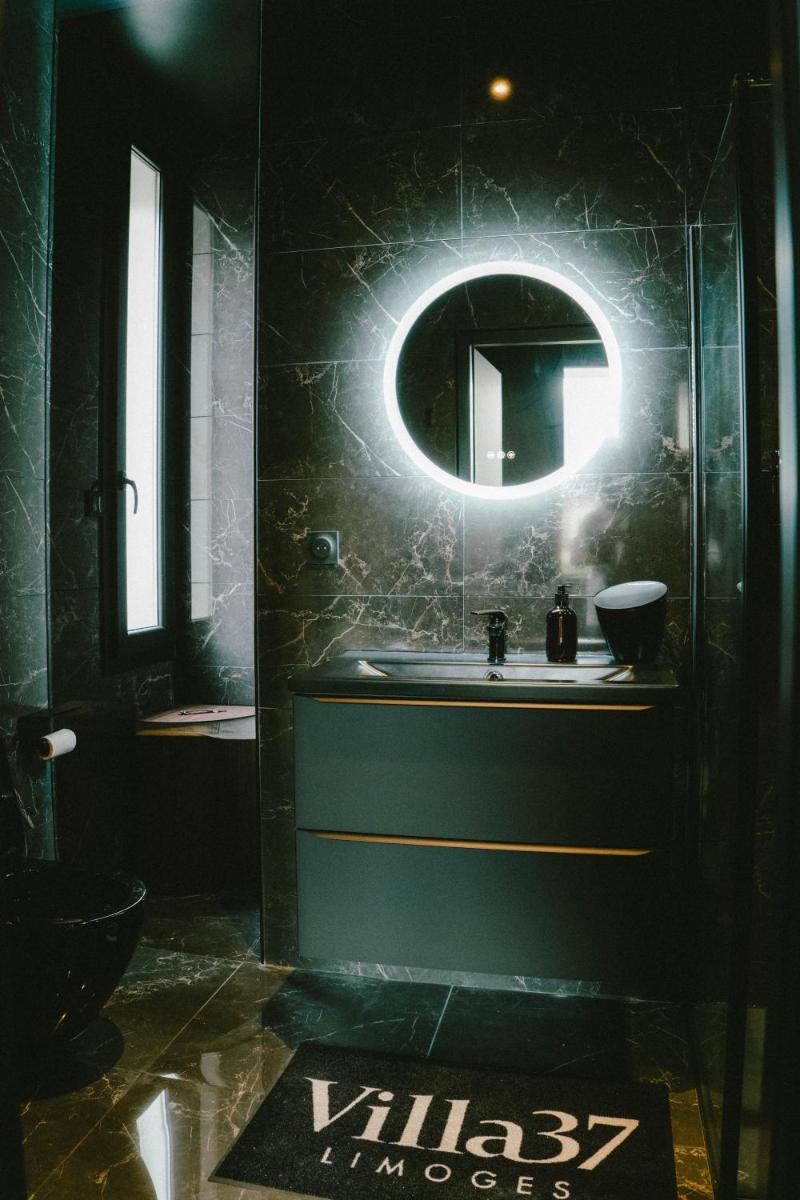 Salle de bains dans l'établissement Villa37