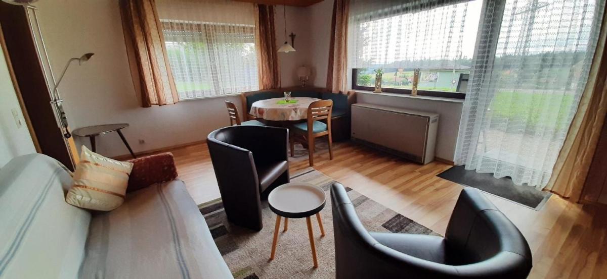 Ferienwohnung in Ebnet mit Terrasse und Gartennutzung - Housity