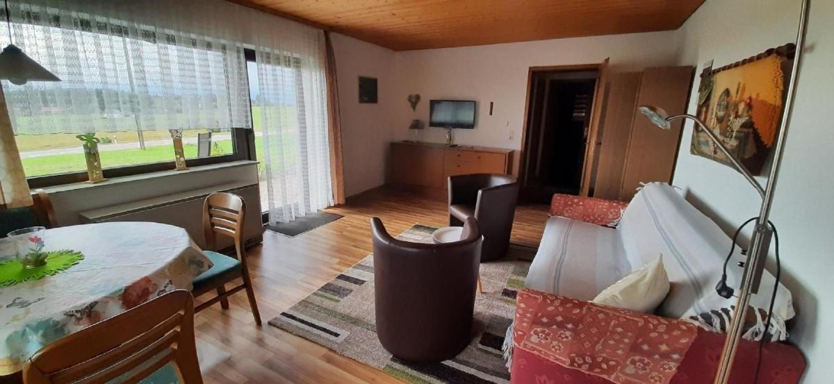 Ferienwohnung in Ebnet mit Terrasse und Gartennutzung - Housity