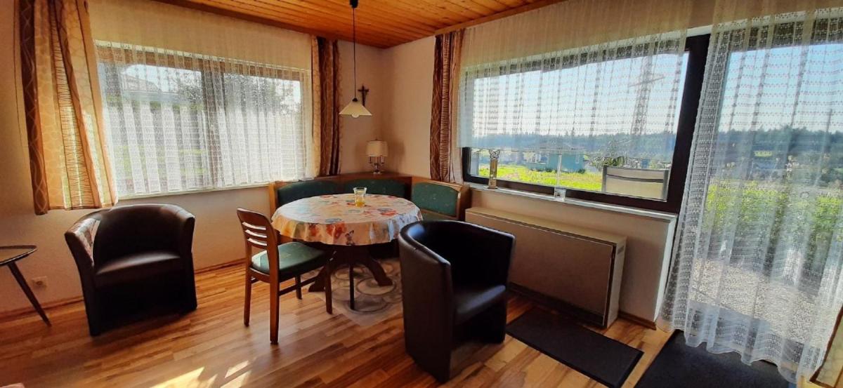 Ferienwohnung in Ebnet mit Terrasse und Gartennutzung - Housity