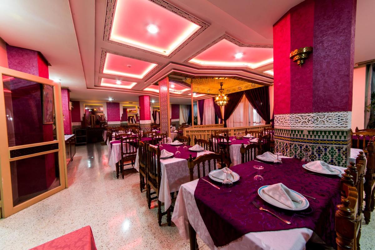 Hotel Akouas - Housity