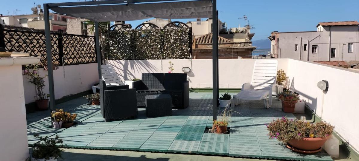 Rosa's Apartment with Terrace - Housity