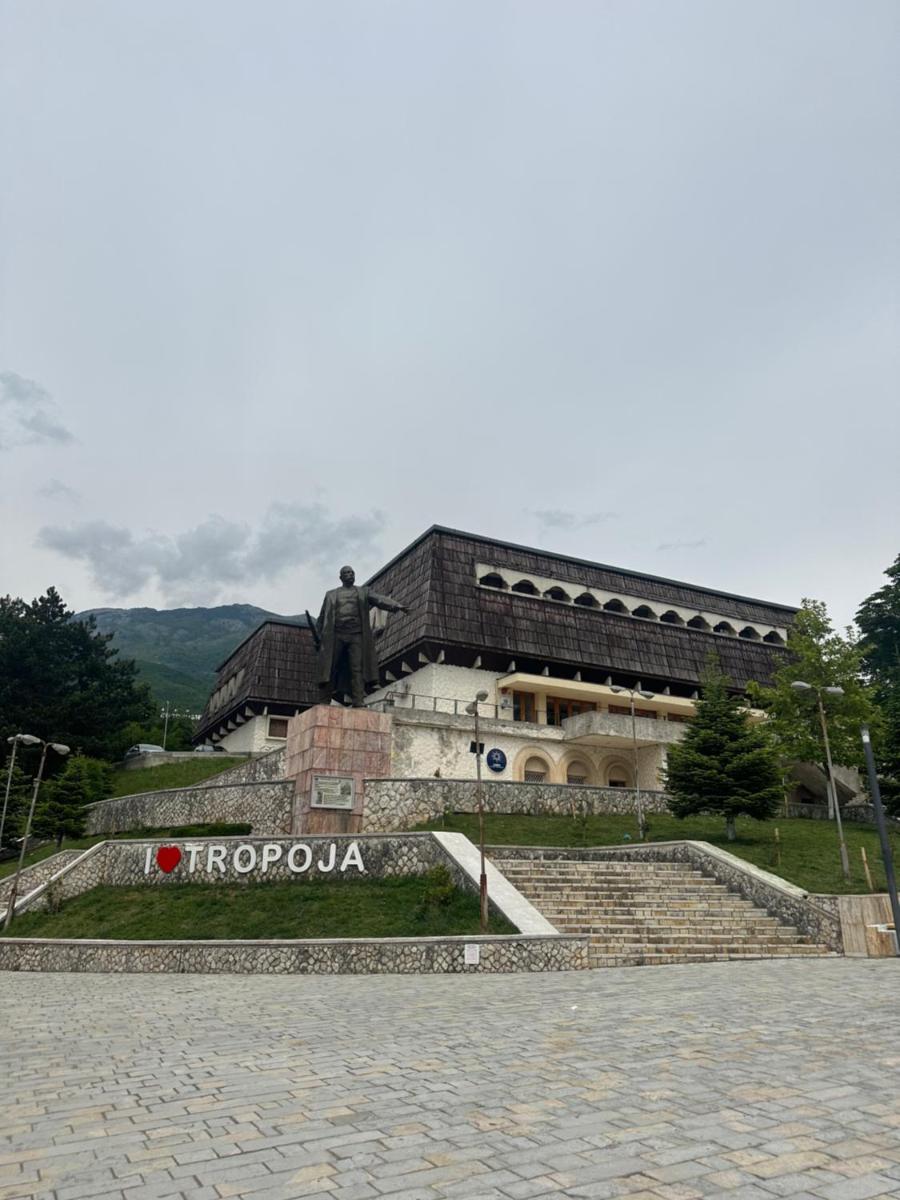 BlackMountain Hotel - Hizvo
