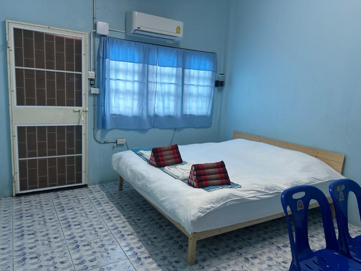 Noot's Bar And Guesthouse - Housity