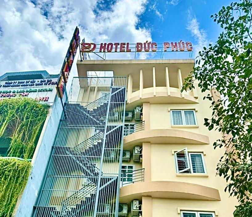 Đức Phúc Hotel - Housity