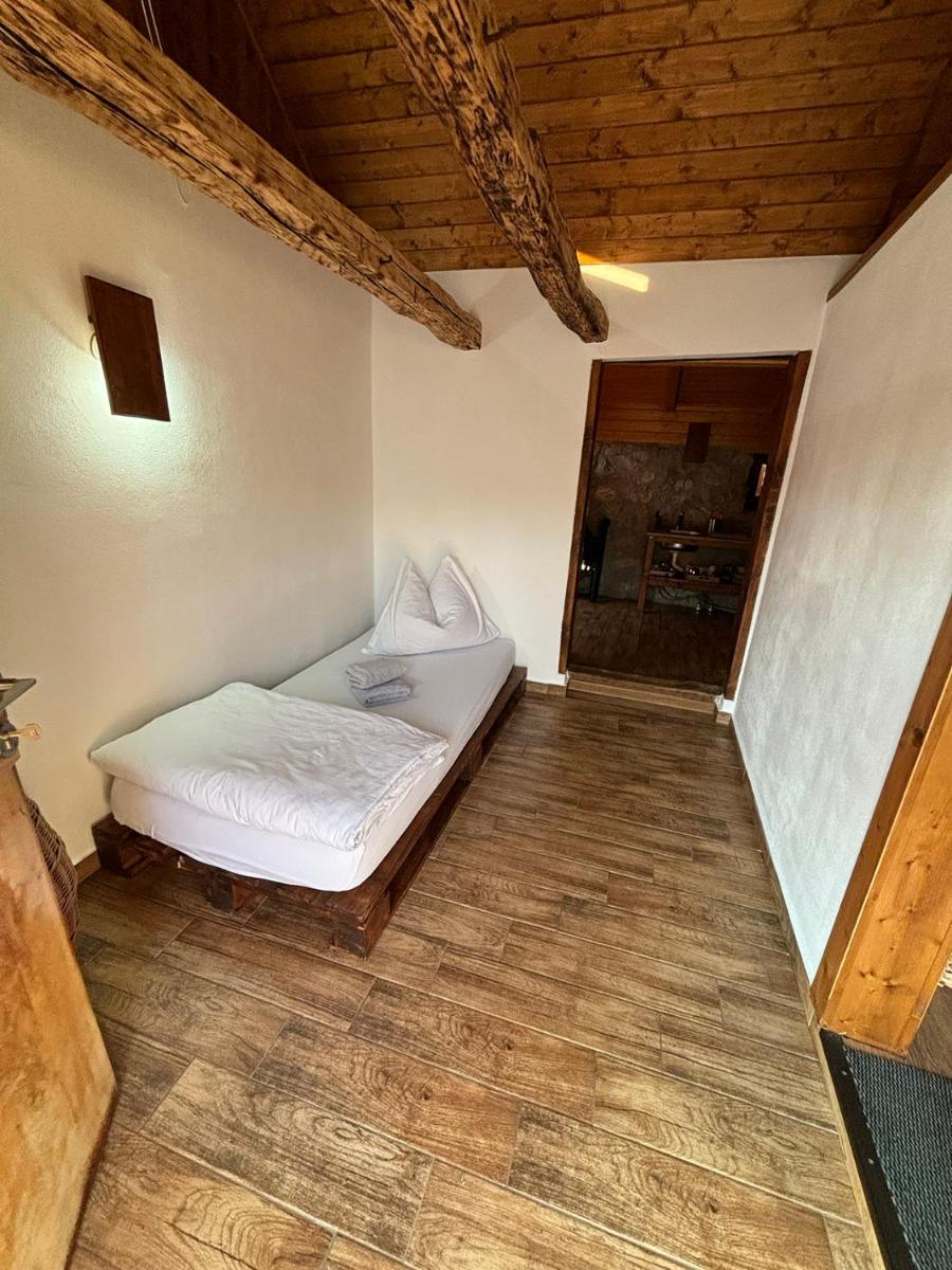 Salaš u Bregu in Cheile Carasului - Housity