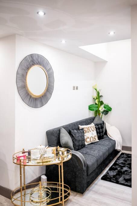 Regina Lodge - Housity