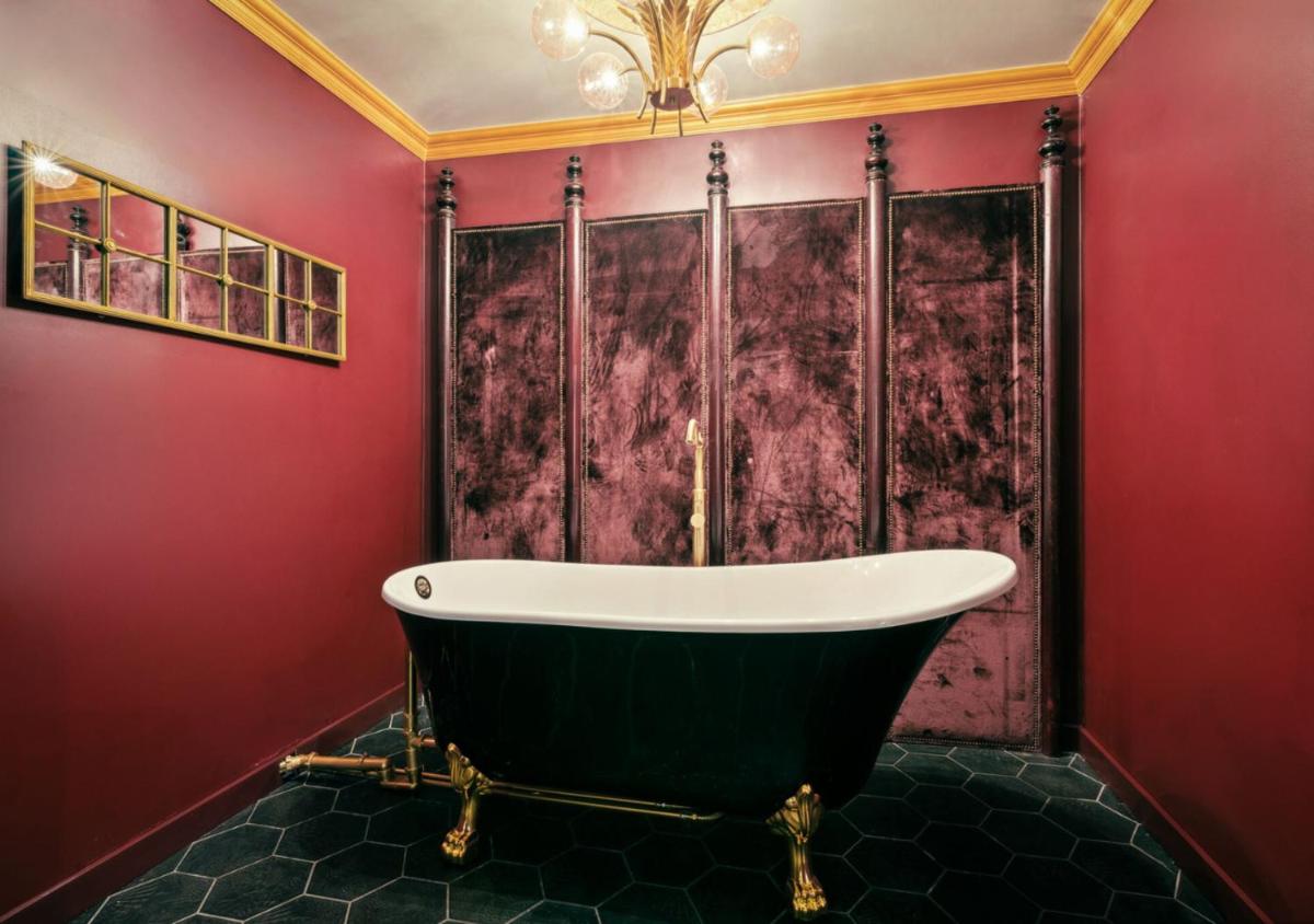 The Fainting Couch Boutique Hotel - Housity
