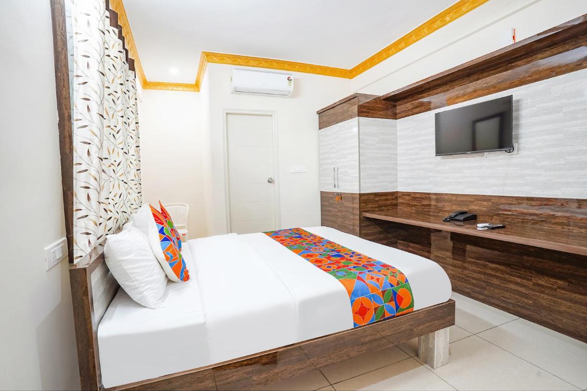 FabHotel SNV Inn - Housity