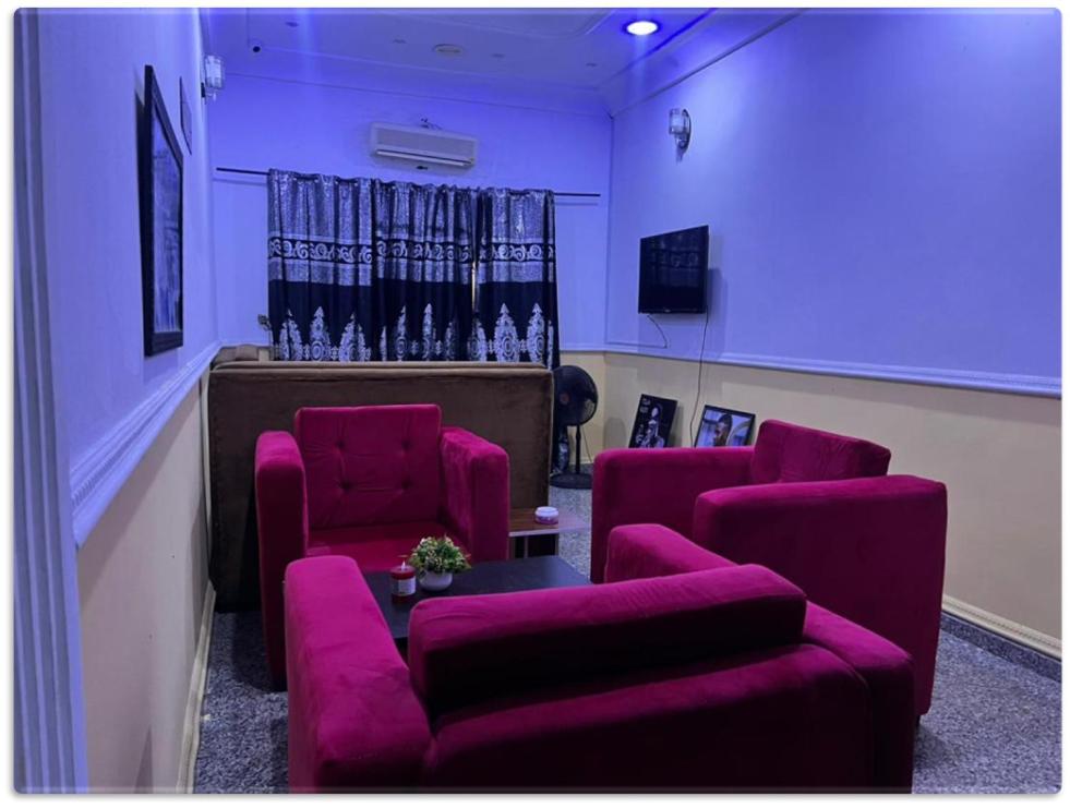 HOTEL ADONAI - Housity