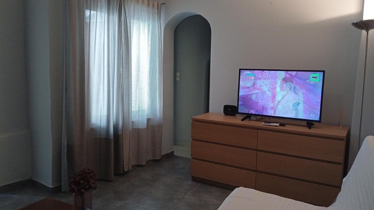 Comfy Apartment Athens Airport - Housity