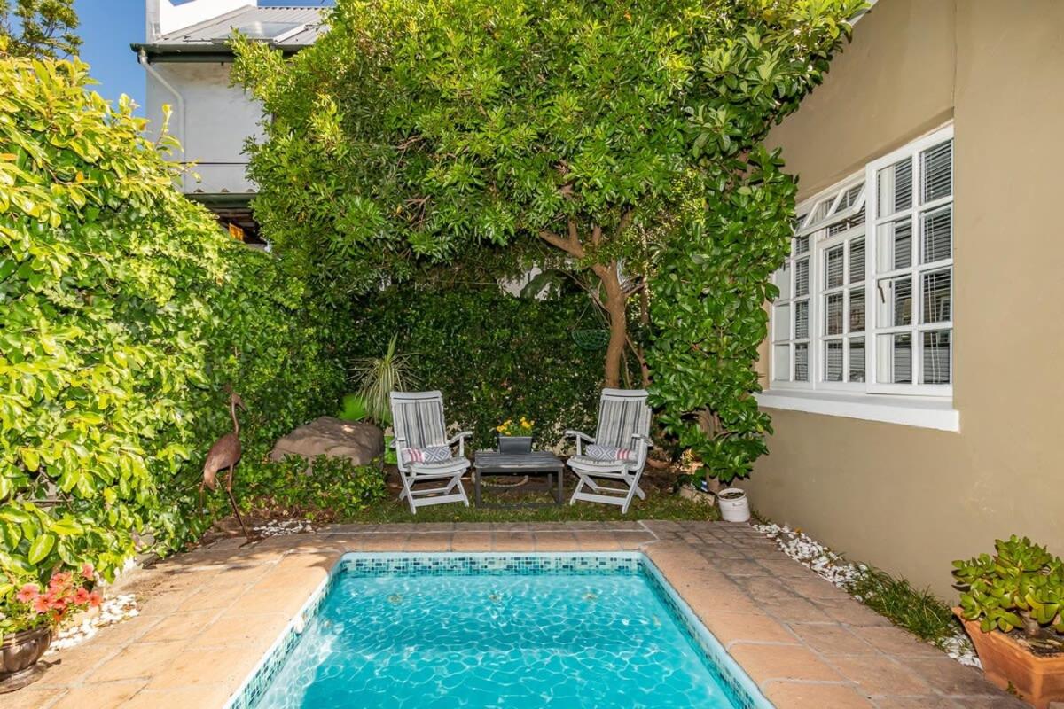 Suburban bliss with Wifi and plunge pool - Housity