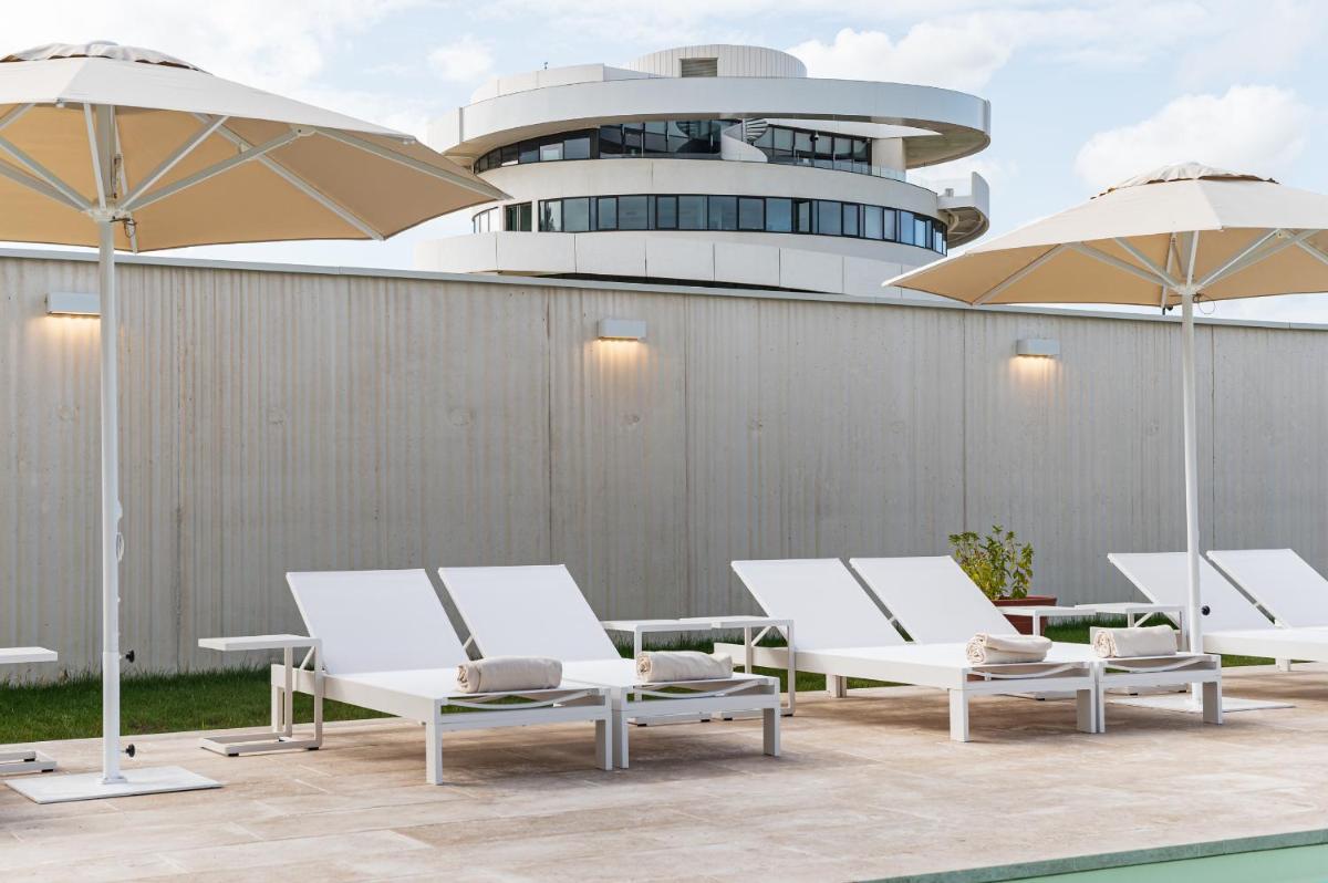 Piscine de l'établissement voco Beaune , Cité des Vins by IHG ou située à proximité