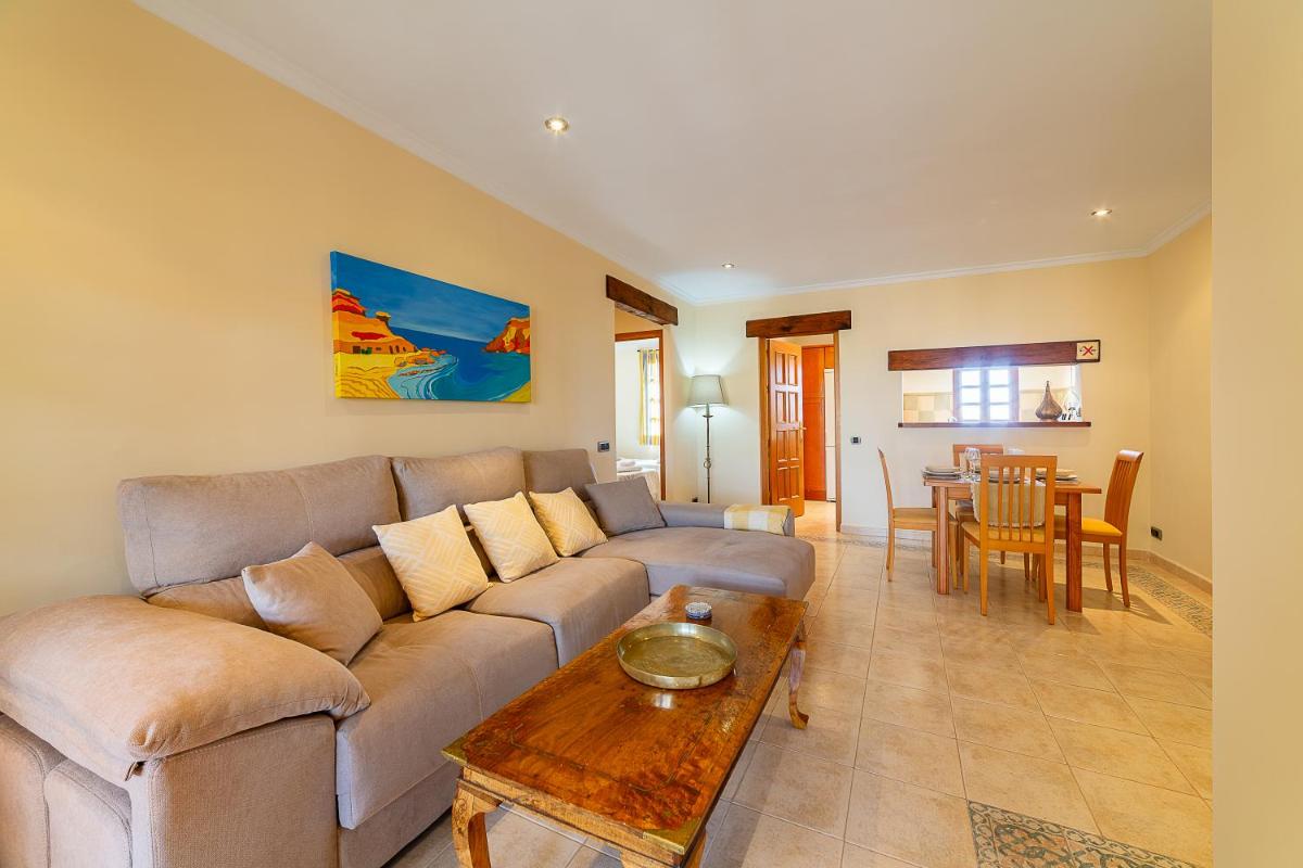 Golf and Beach Apartment - Housity
