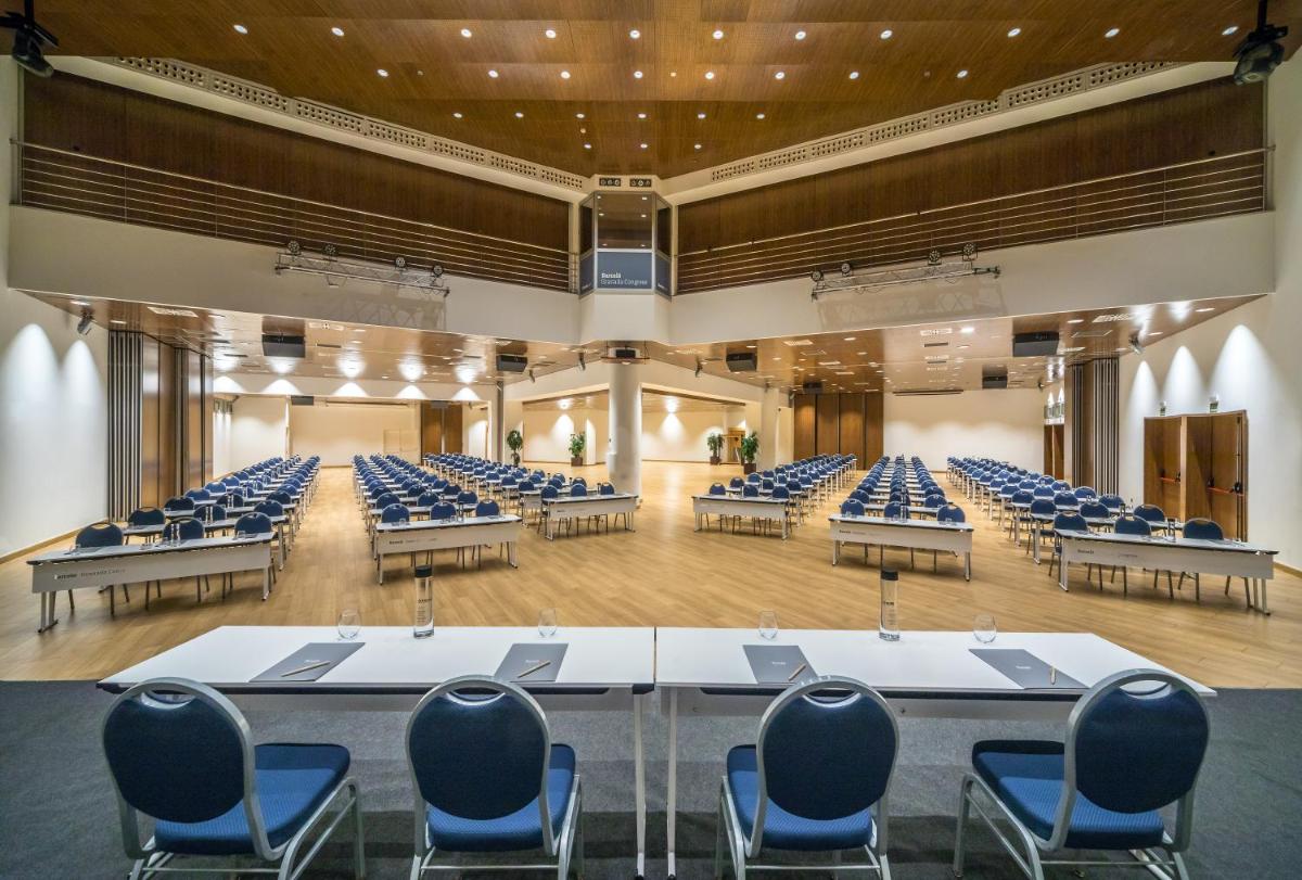 Zona business o sala de conferencias en Barceló Granada Congress