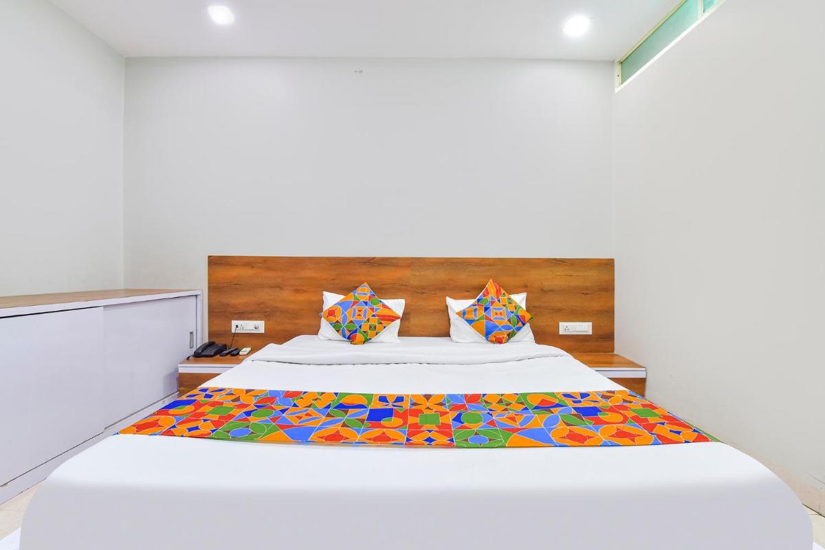 FabHotel Raghumani Palace - Housity