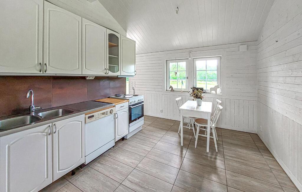 STUGA COTTAGE ÄNGELHOLM lantlig, on horsefarm - Housity