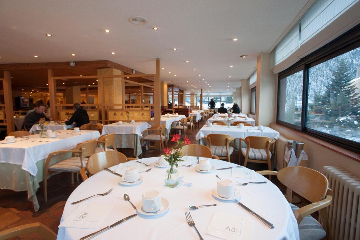 Un restaurante o sitio para comer en Tuc Blanc