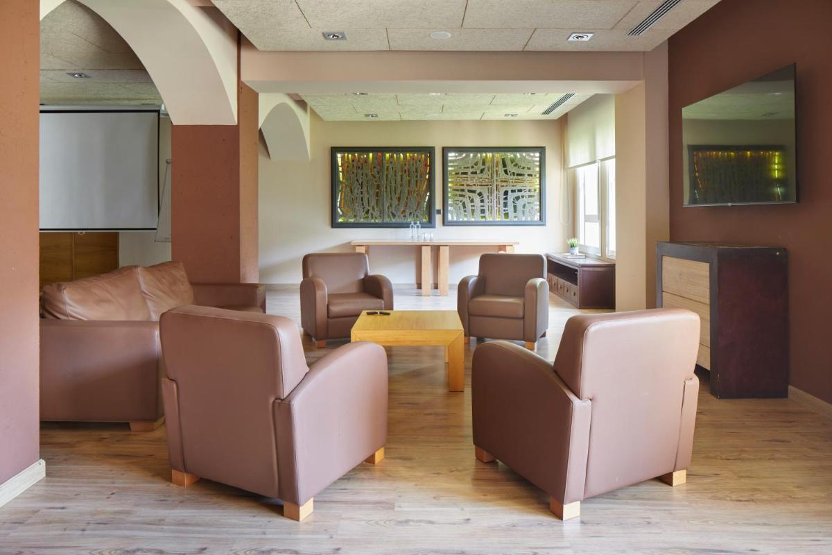 Zona de estar de Iraipe Santuario de Arantzazu Hotel