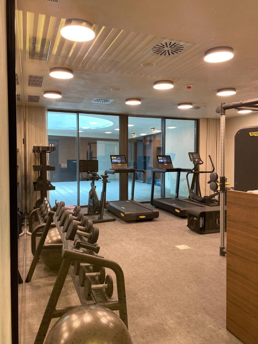 O centro de fitness e/ou as comodidades de fitness de Altis Porto Hotel