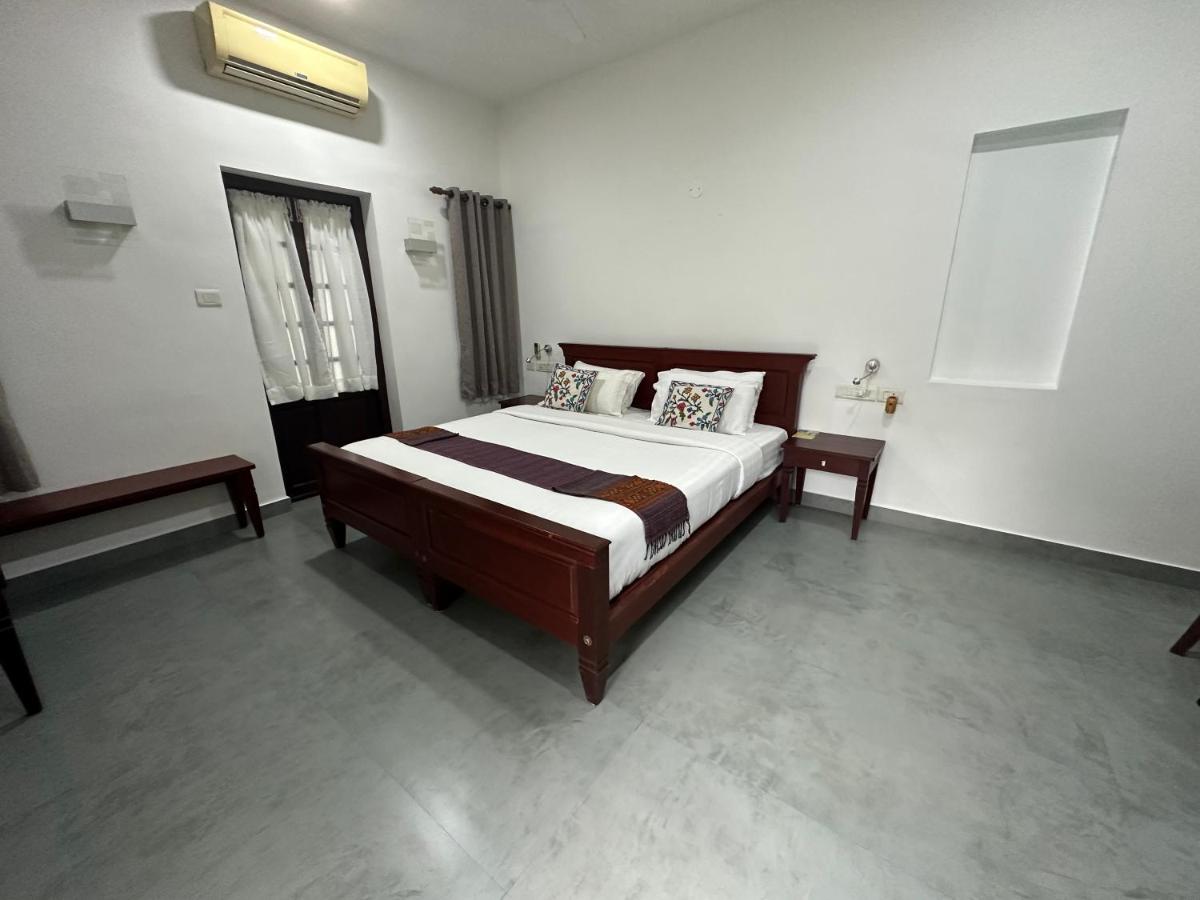 The Villa Romantica - Housity