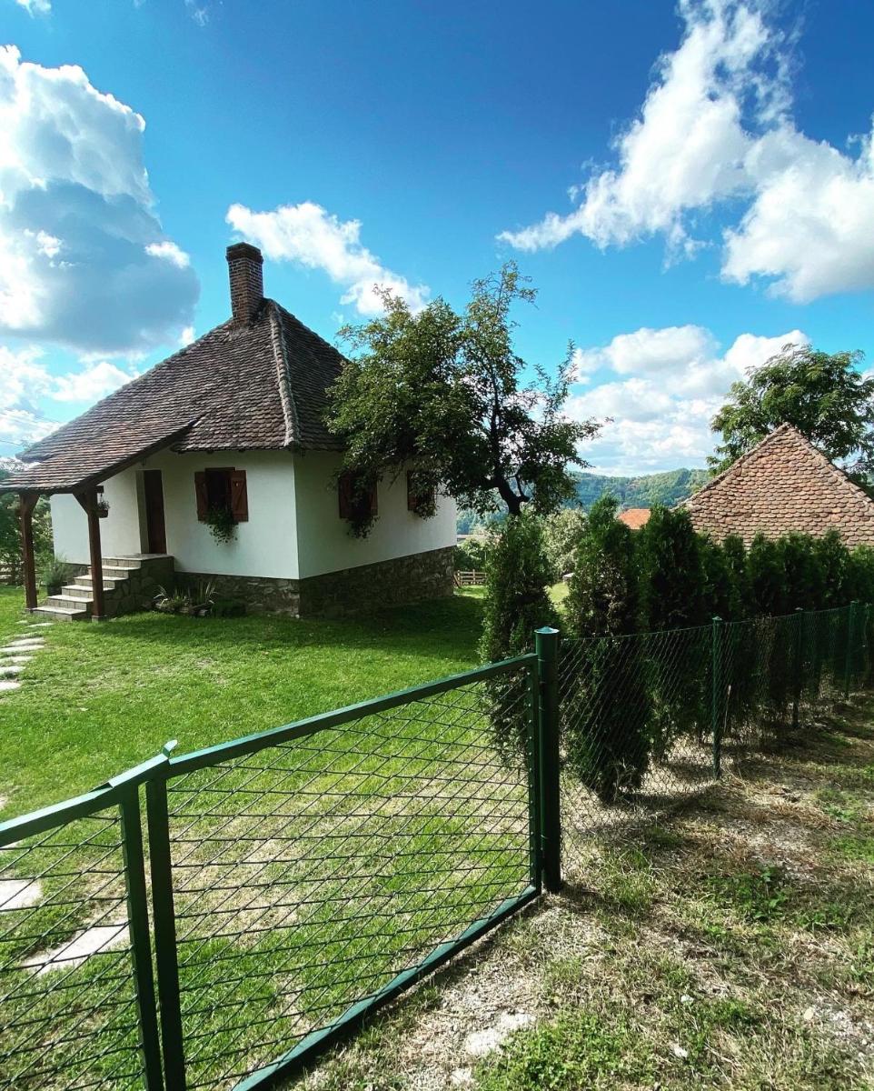 Rudnički Eko Breg - Housity