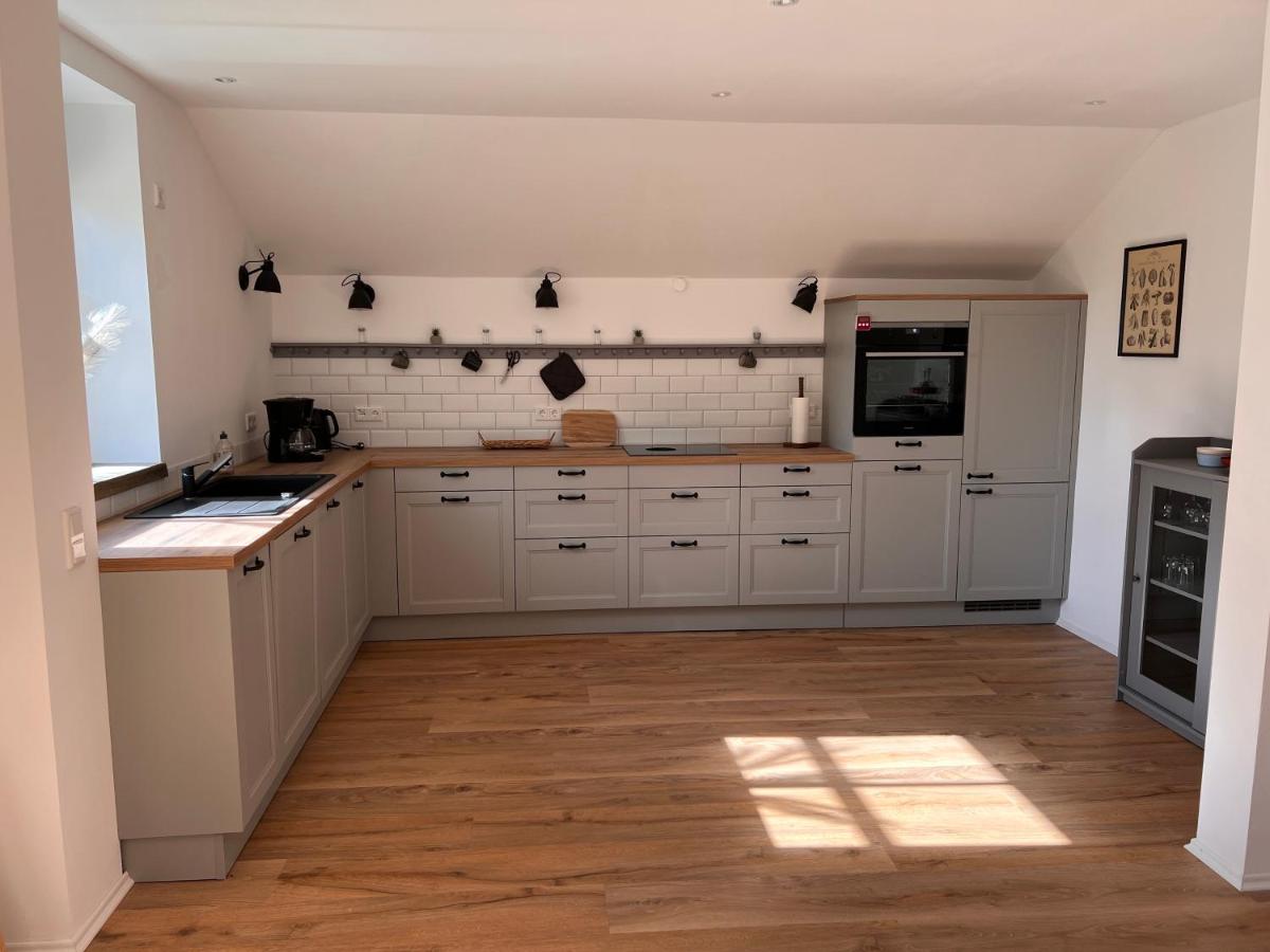 Ferienwohnung mit Garten in Meyenburg - KEINE MONTEURE - Housity
