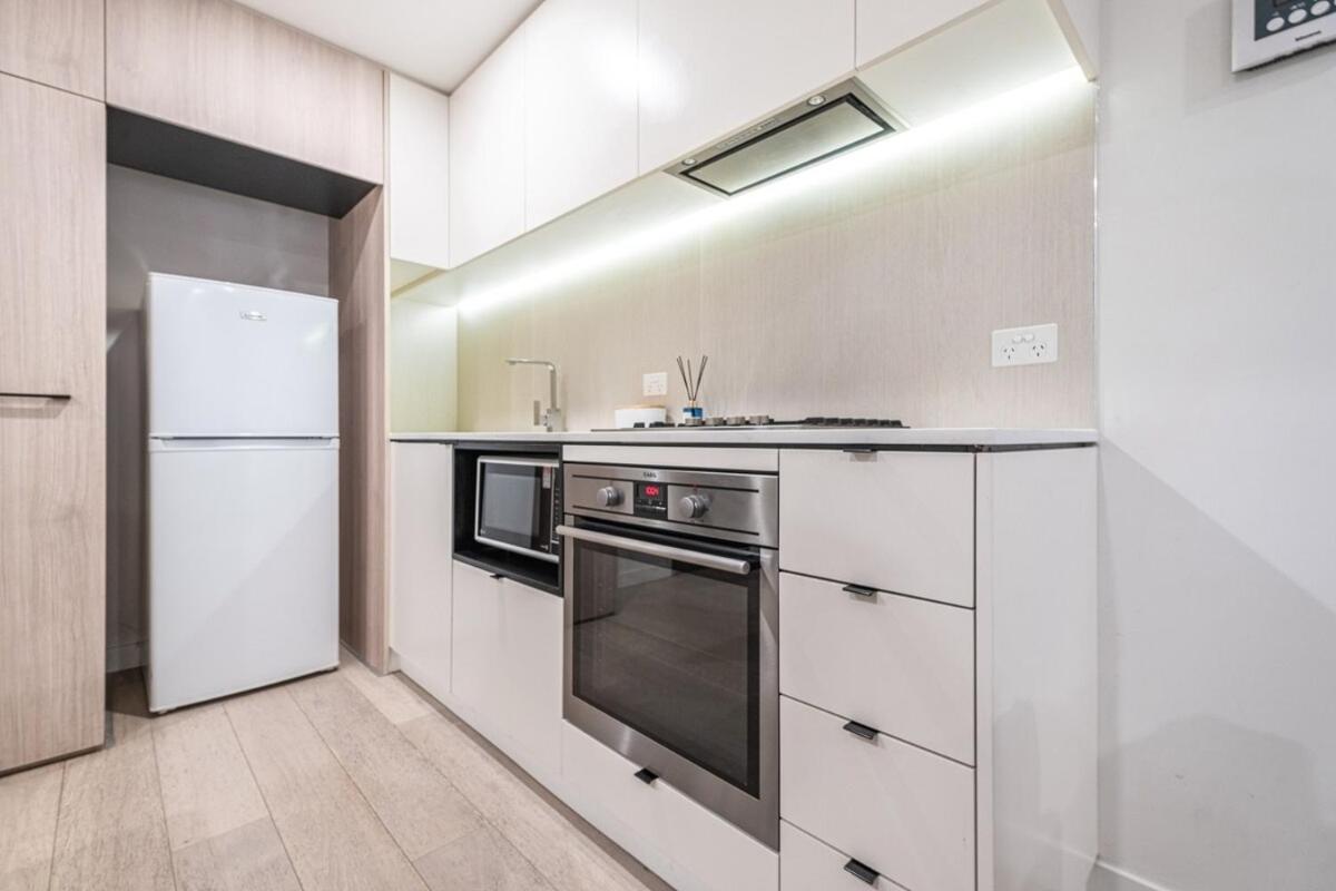Brightly Place 1br1ba In Southyarra Wifi Balcony - Housity
