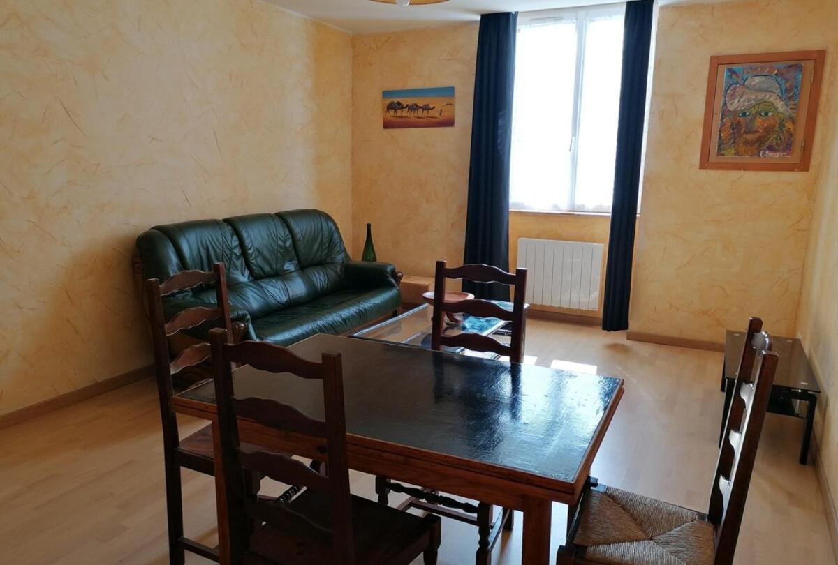 Pont-de-vaux City Center Appartement For 2 - Housity