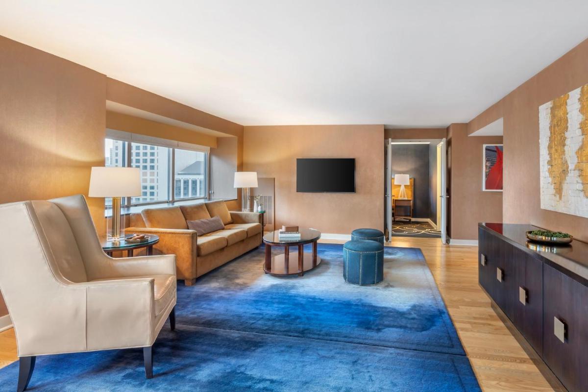 Omni Chicago Hotel - Housity