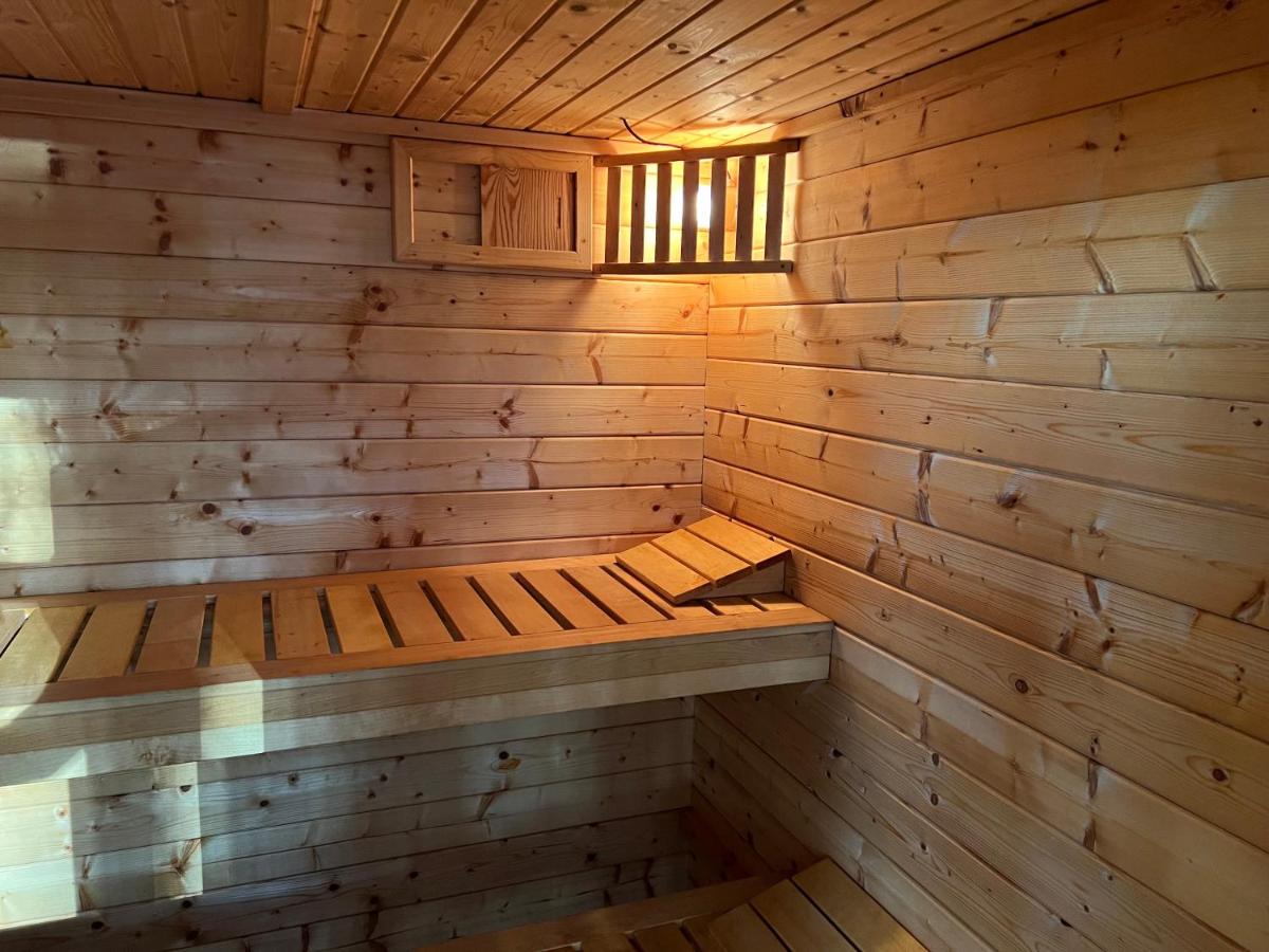 Pensjonat Pod Strzechą - Housity