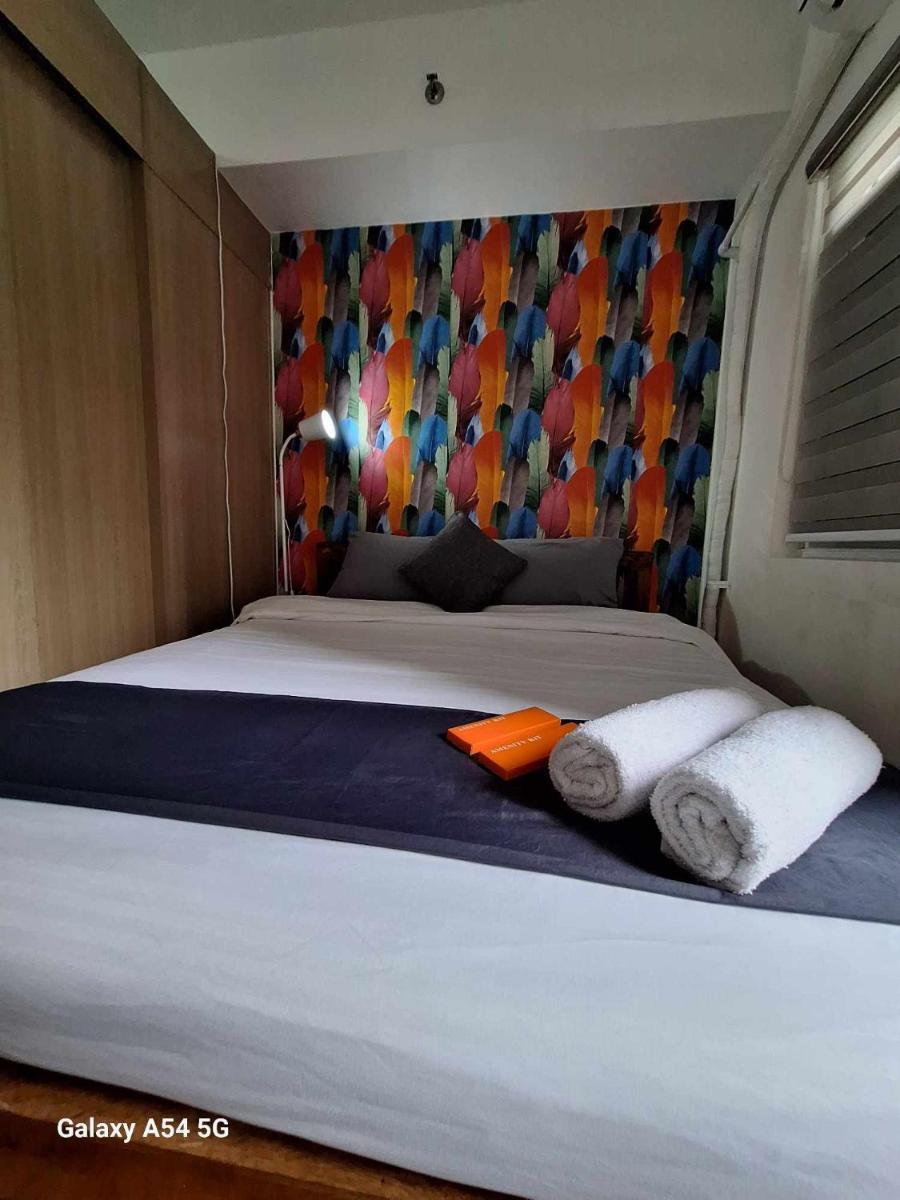 Cozy 1 Bed Unit WIFI in Grace Residences Taguig City - Housity