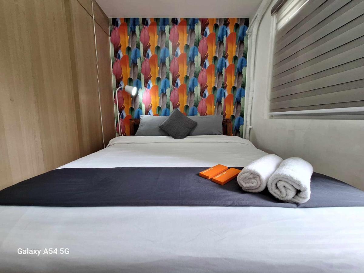 Cozy 1 Bed Unit WIFI in Grace Residences Taguig City - Housity