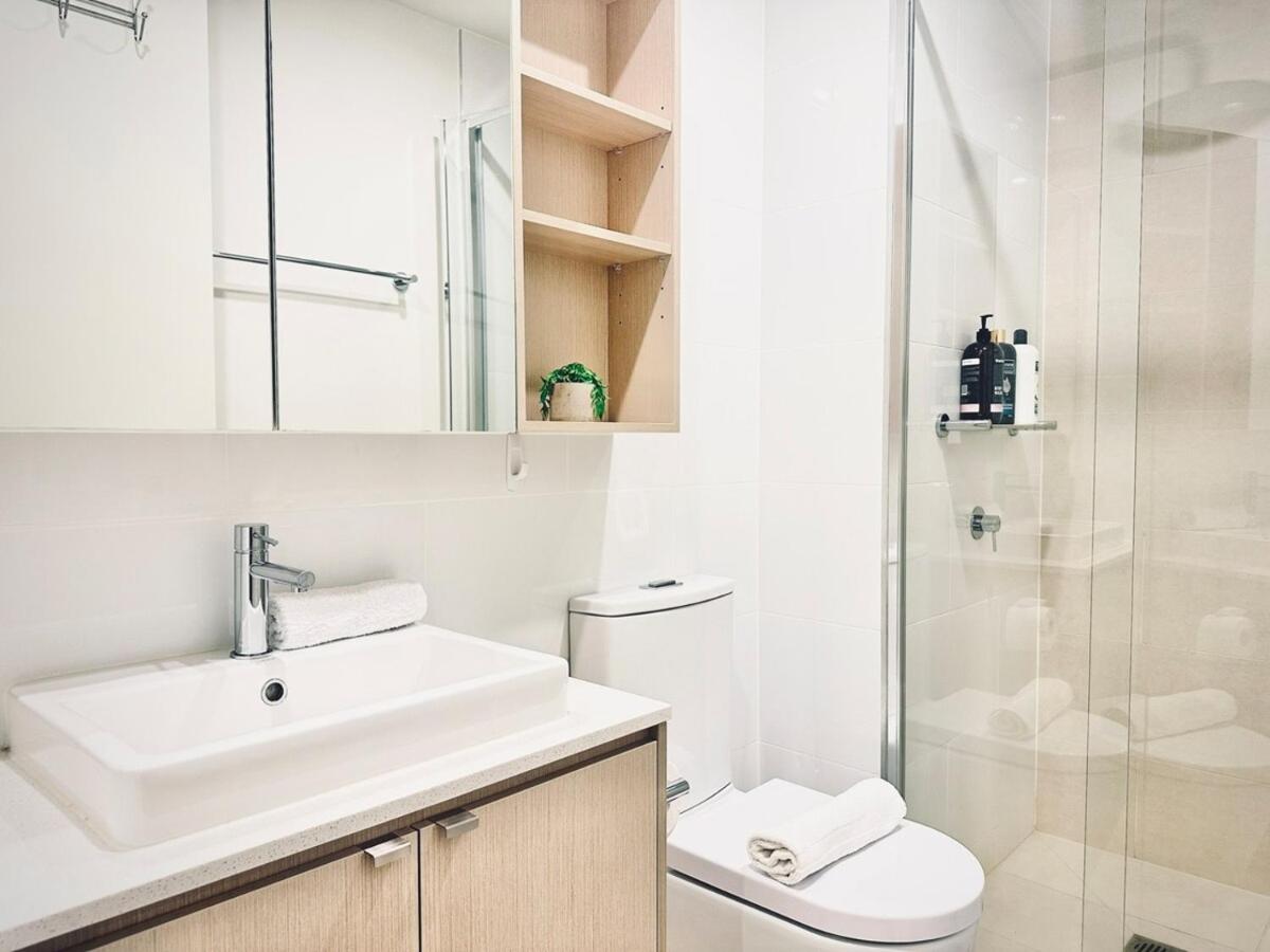 Summus 2br2ba Maribyrnong Wifi Parkbalcony - Housity