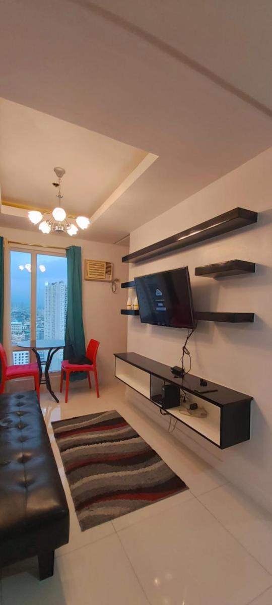One Bedroom Condo With Pool - Hizvo