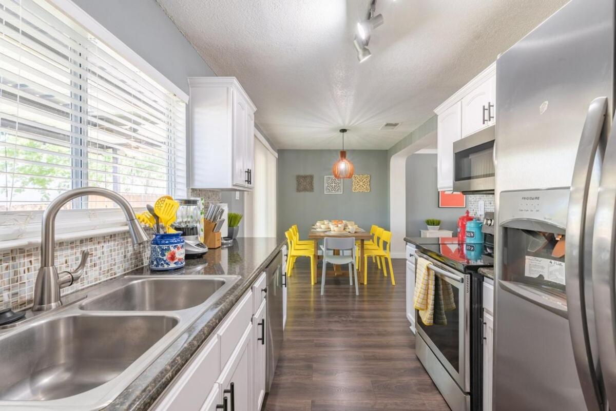 Gameroom, Bbq & Hot-tub By Lackland & Seaworld - Housity