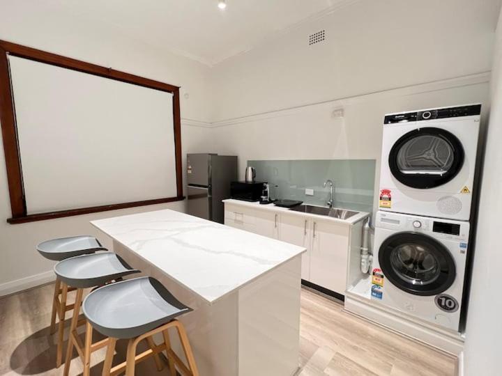 Charming Central Unit in Authentic Building - Housity