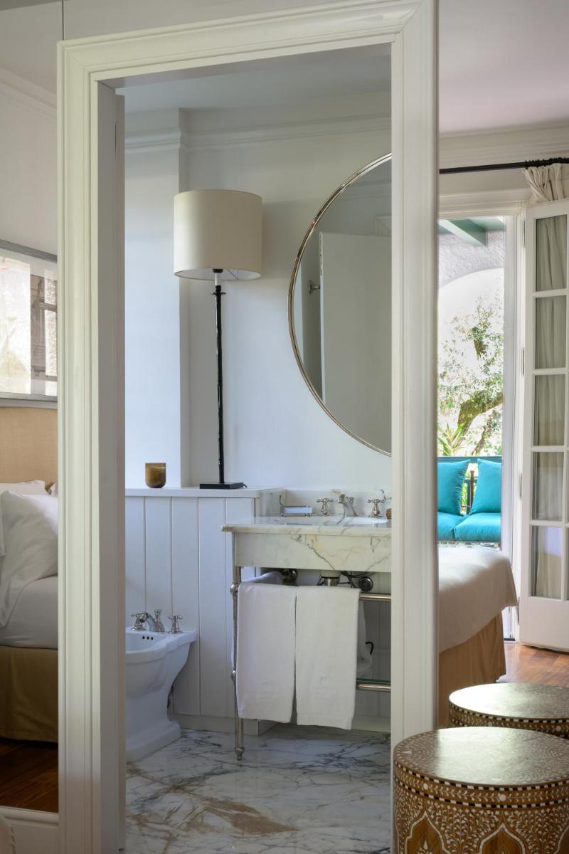 California Park Hotel - Housity