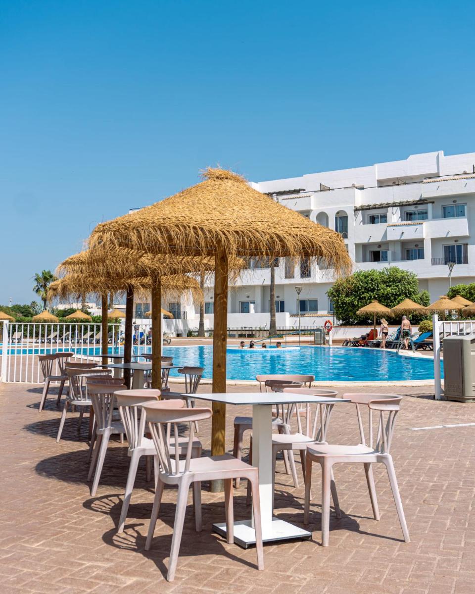Piscina en o cerca de Ohtels Cabogata