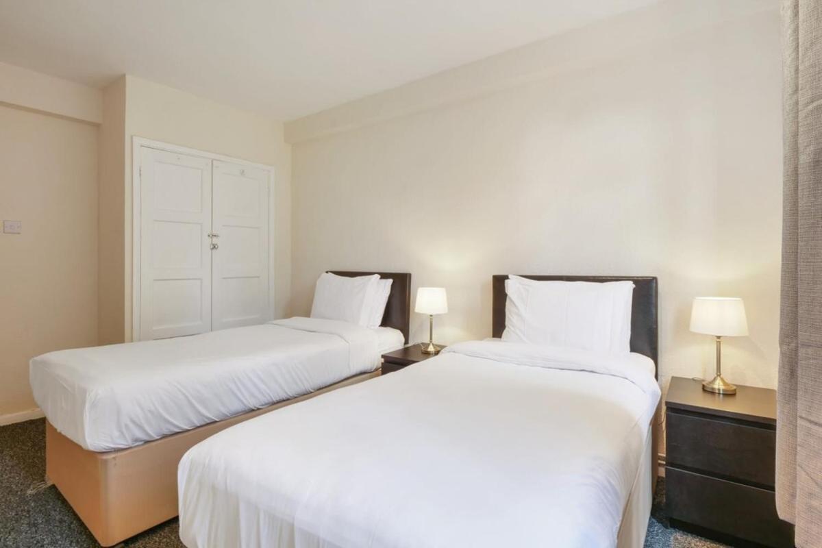 The Serene 2-bedroom Flat W Free Street Parking - Housity