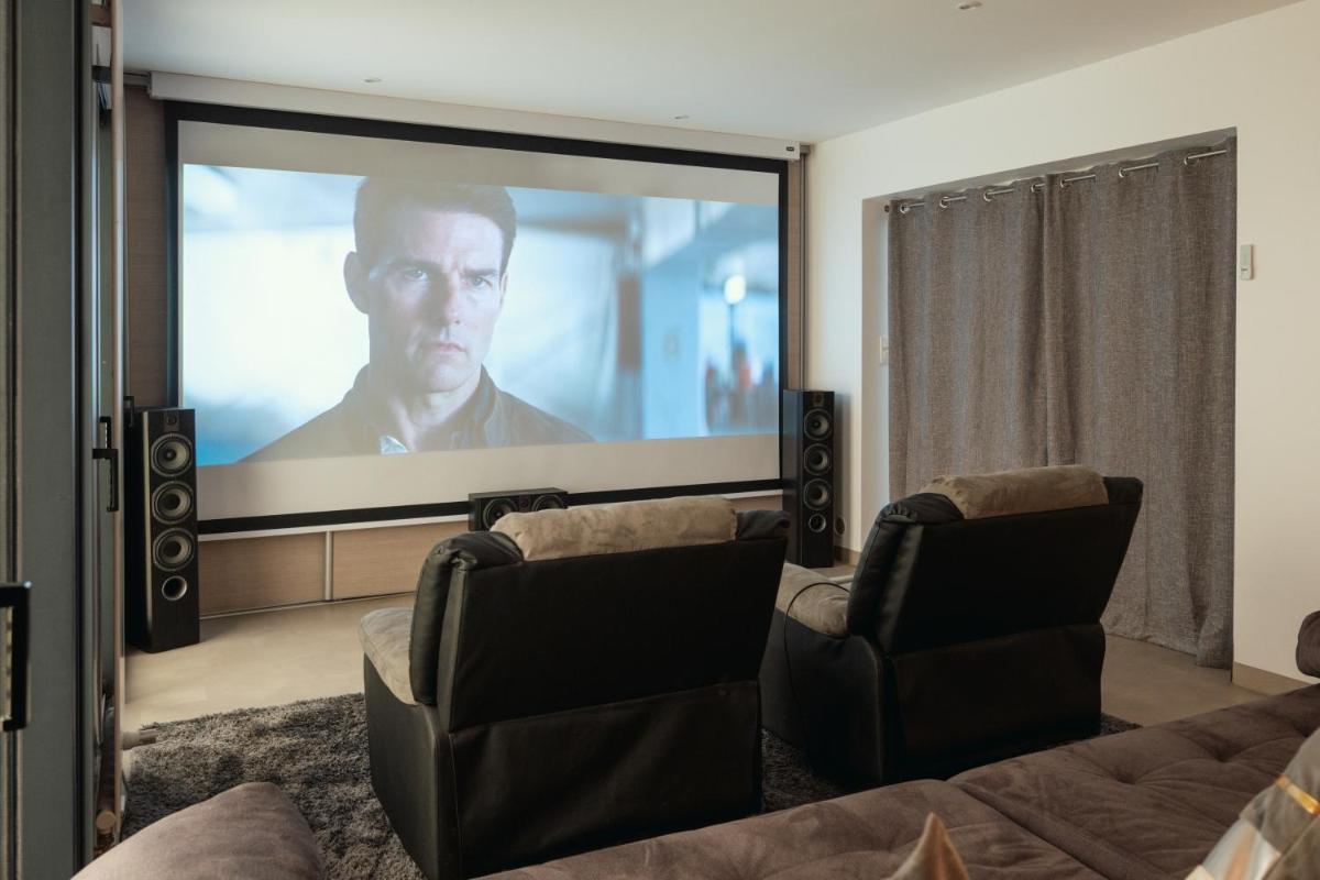 Villa Rousseau - Jacuzzi & Cinema dans Bordeaux - Housity