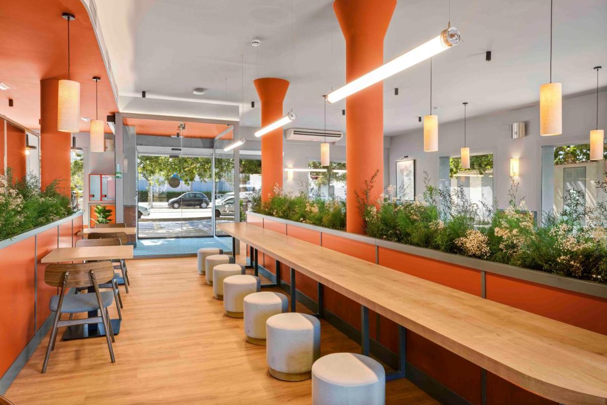 B&B HOTEL Figueres - Housity