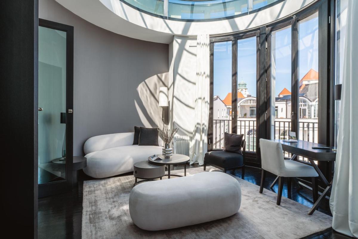 Ein Sitzbereich in der Unterkunft A-ROSA Hotel Ceres am Meer - Adults Only