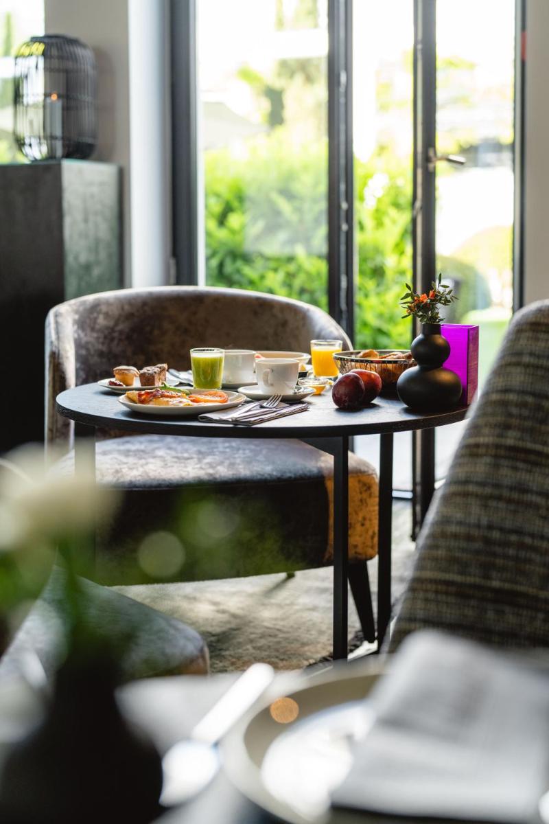 Ein Sitzbereich in der Unterkunft A-ROSA Hotel Ceres am Meer - Adults Only