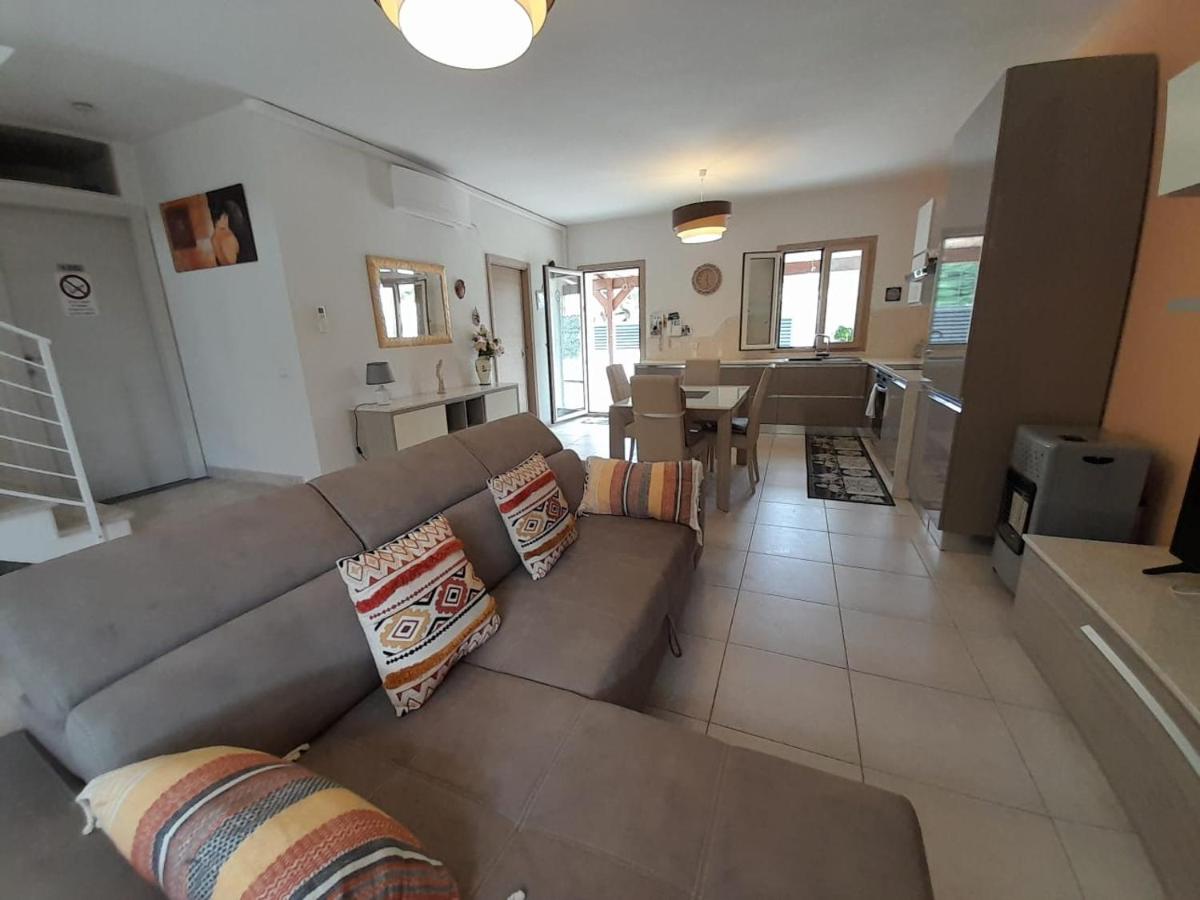 VILLA AMENDOLA BEACH - Housity
