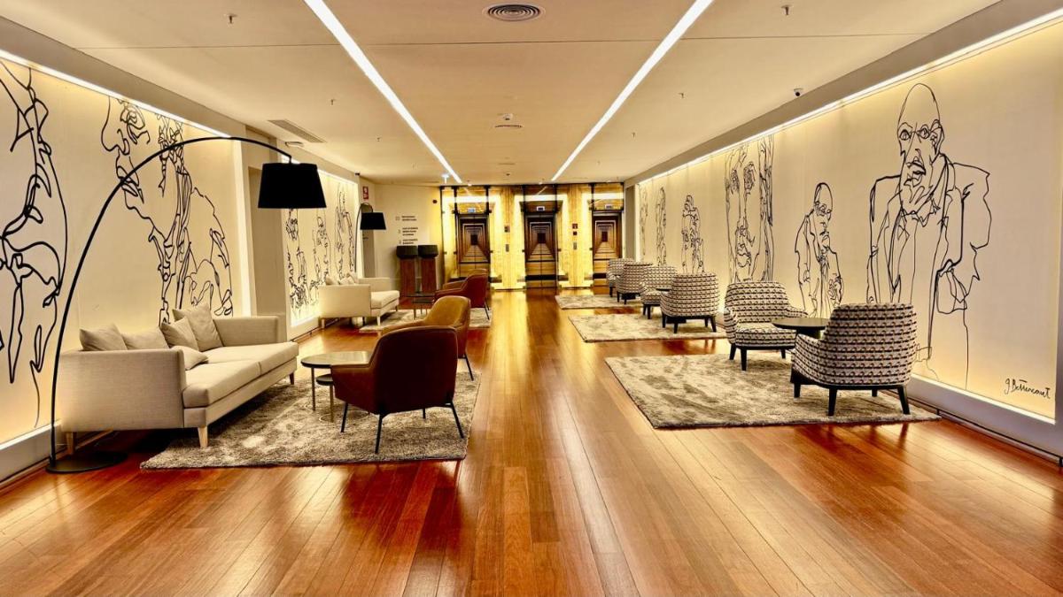 Uma área de estar em Gaia Residence