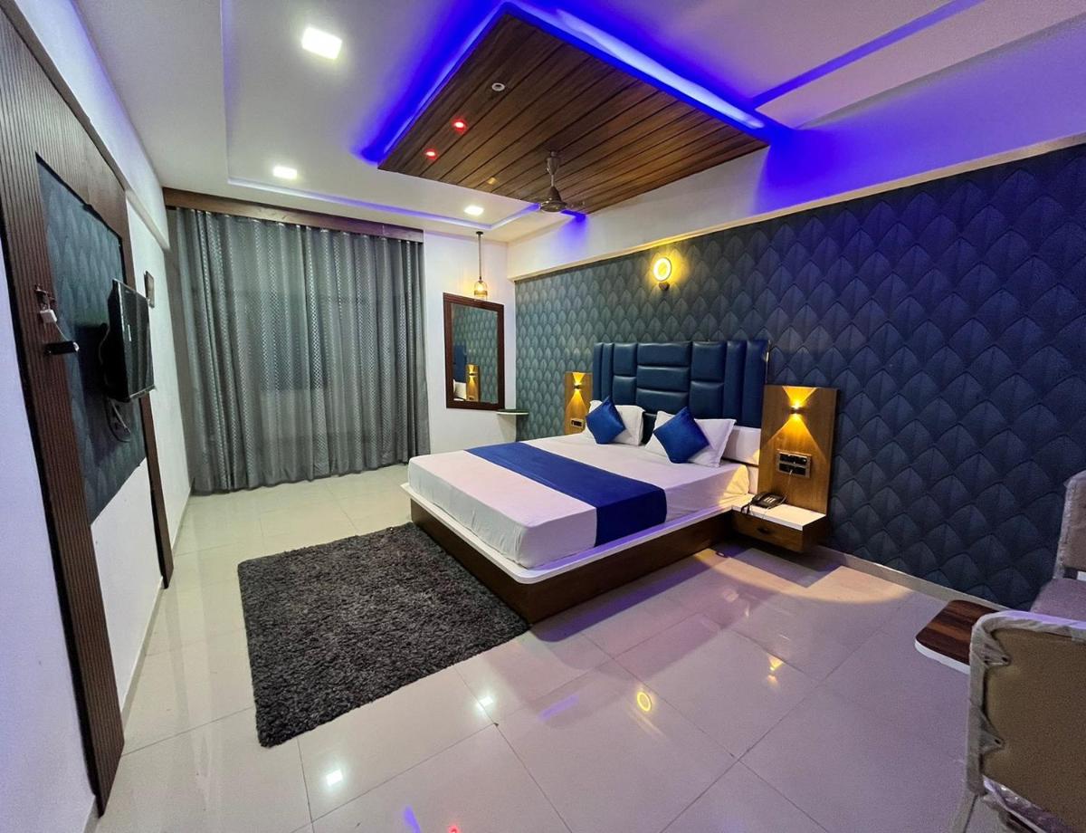 Hotel The Grand - Hizvo