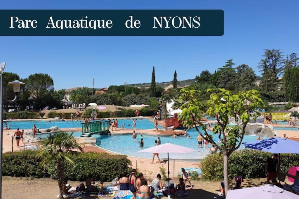 Studio 3 - Appart' Hôtel tout confort avec balcon - TU ELLETA - Housity
