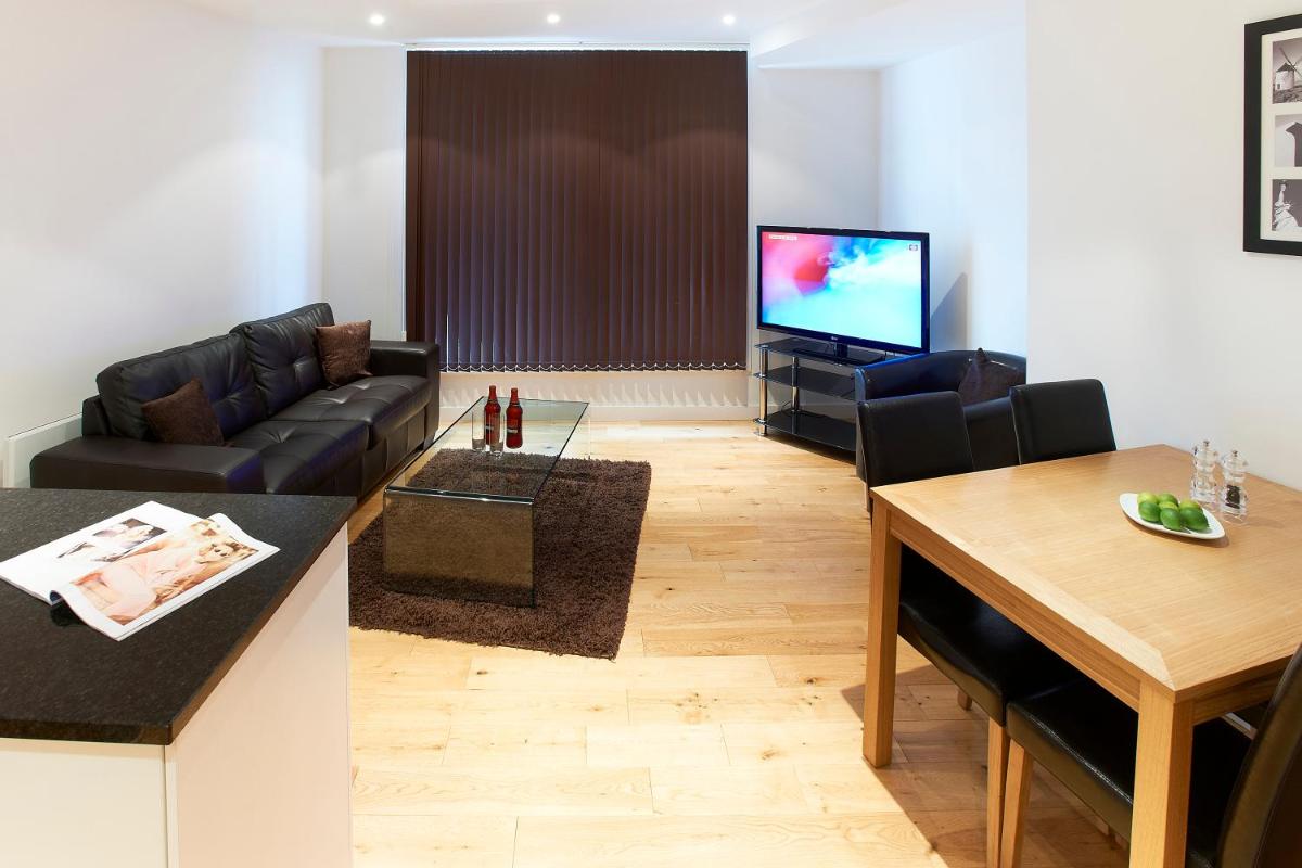 Watford Centre - Luxury Penthouse - Housity
